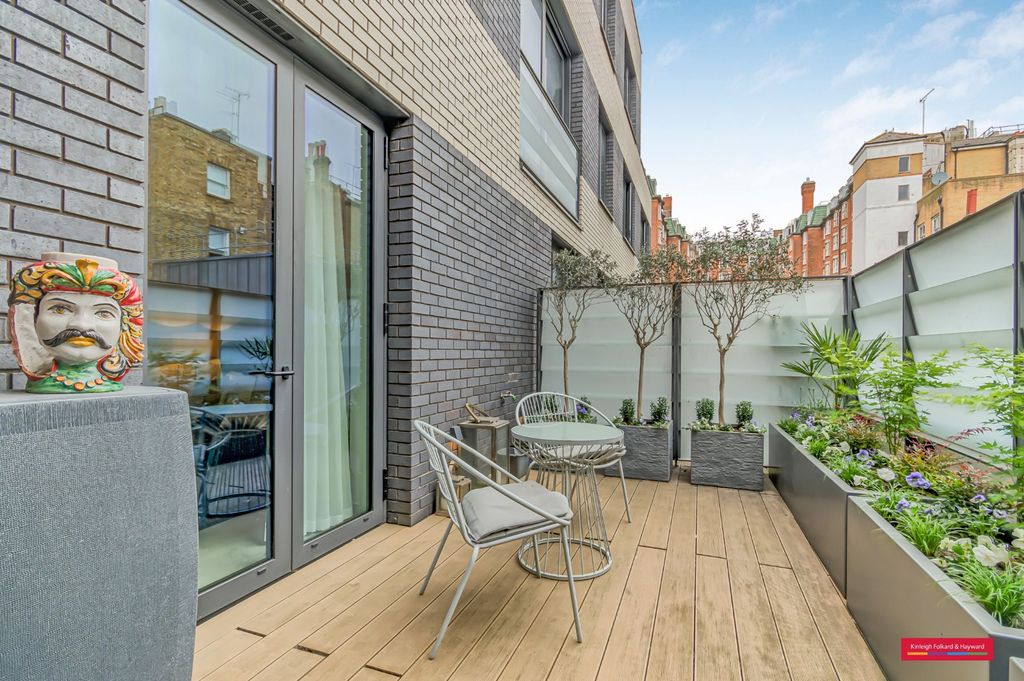 Property photo 2 of 15 Balcony