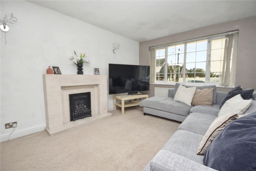 Property photo 2 of 14 Picture No. 19