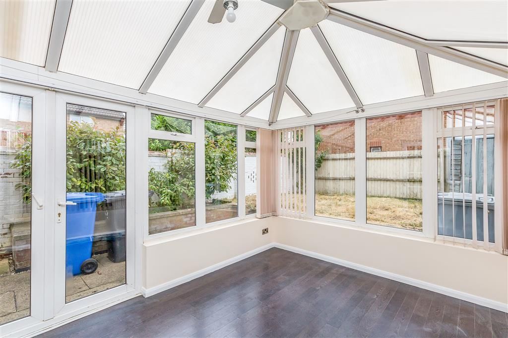 Property photo 3 of 7 Conservatory
