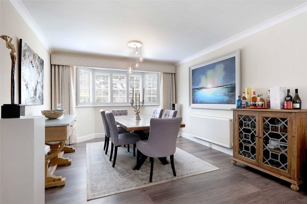 Property photo 3 of 8 Dining Room
