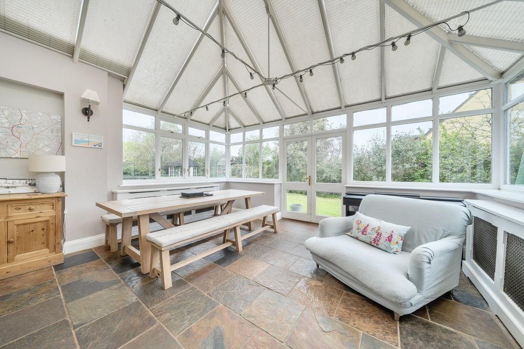 Property photo 3 of 30 Conservatory