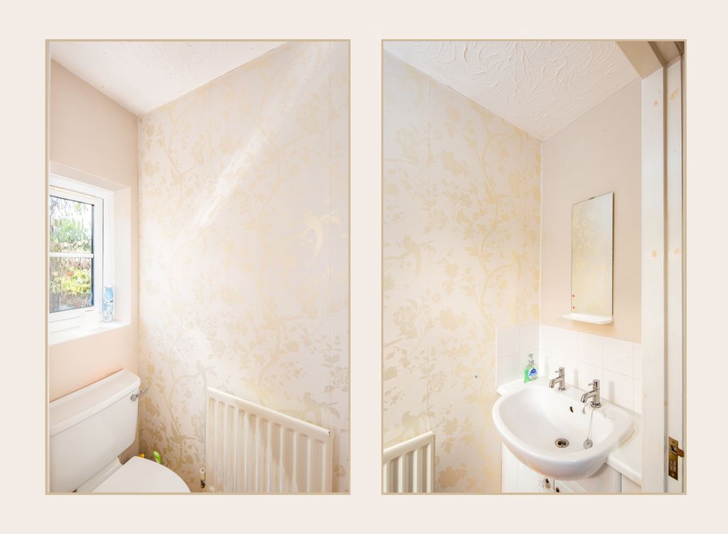 Property photo 3 of 21 Cloakroom