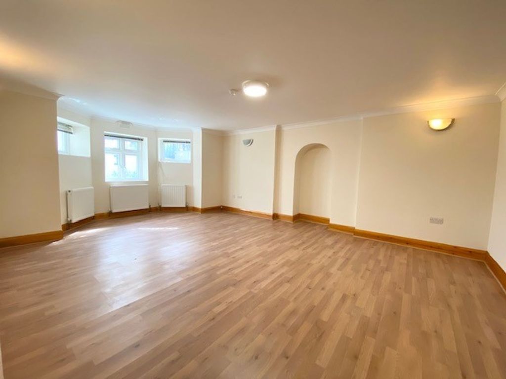 Property photo 2 of 8 Photo 18