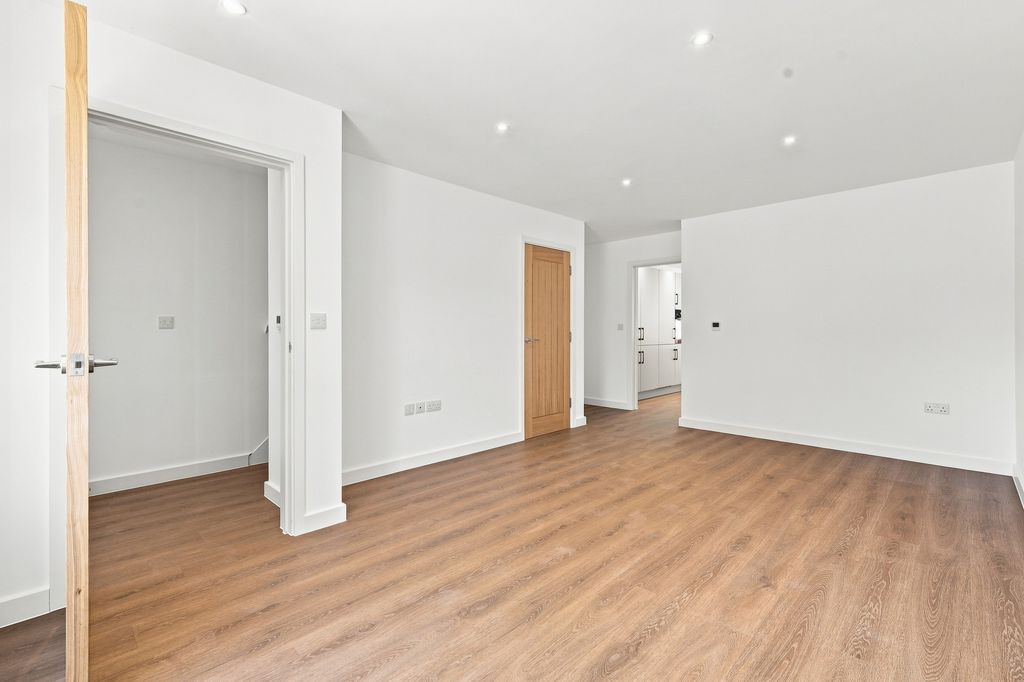 Property photo 3 of 26 14_Img_4144