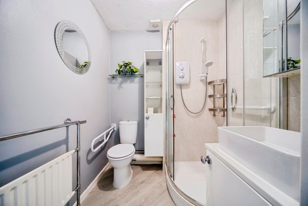 Property photo 3 of 25 Pbox-Img.Jpg