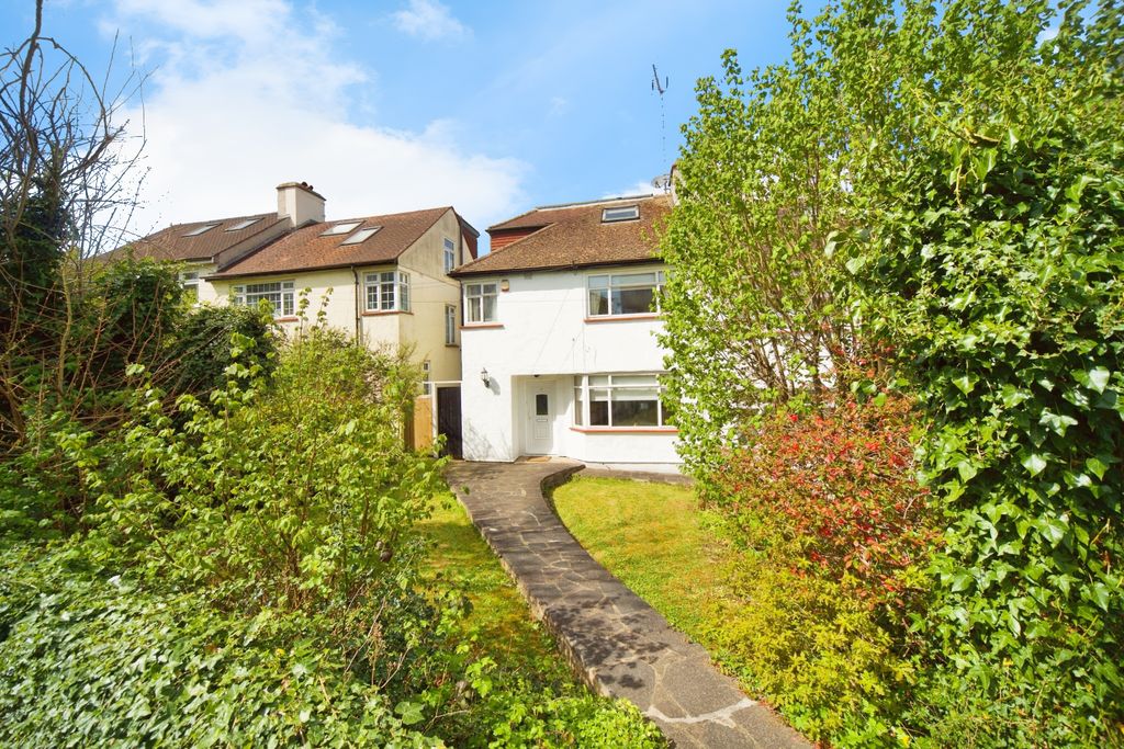 Property photo 3 of 15