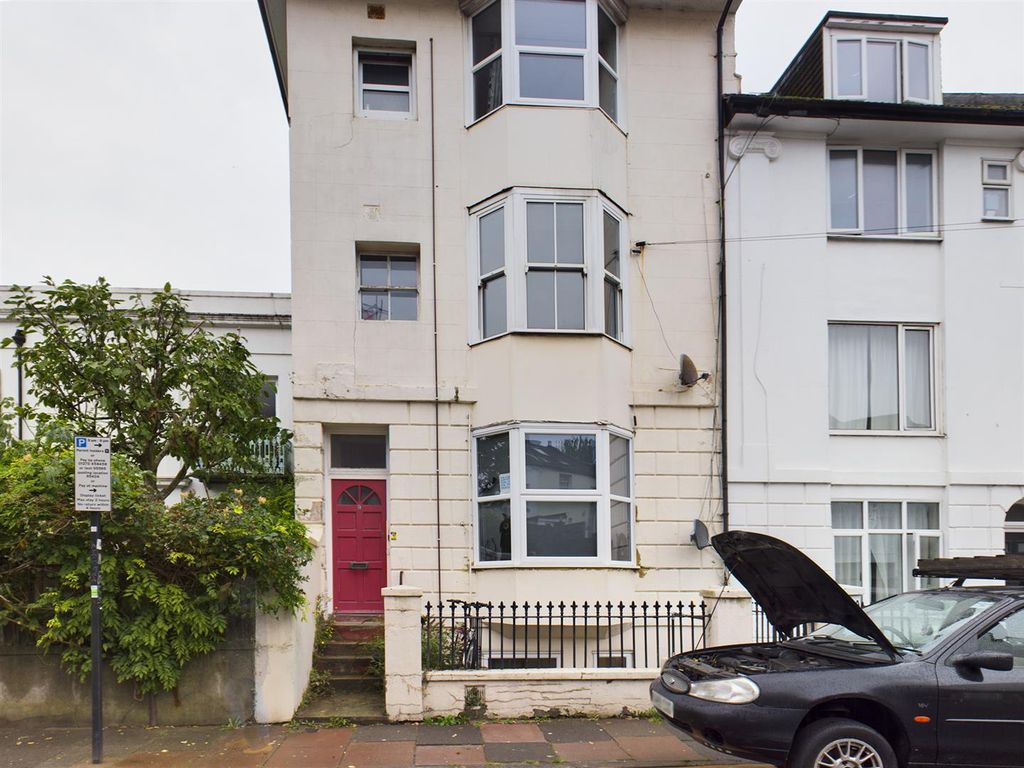 Property photo 1 of 8 Cam00739P1-Pr0012-Still01.Jpg