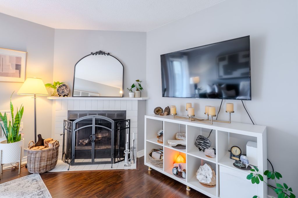 Property photo 3 of 25