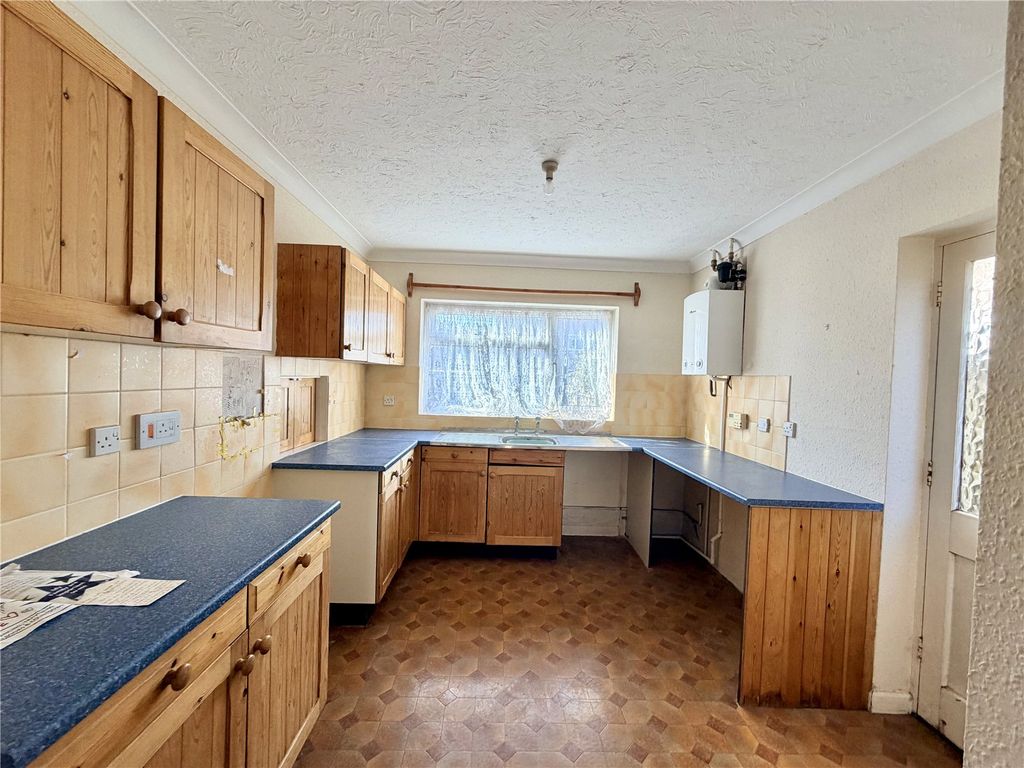 Property photo 2 of 12 Picture No. 10