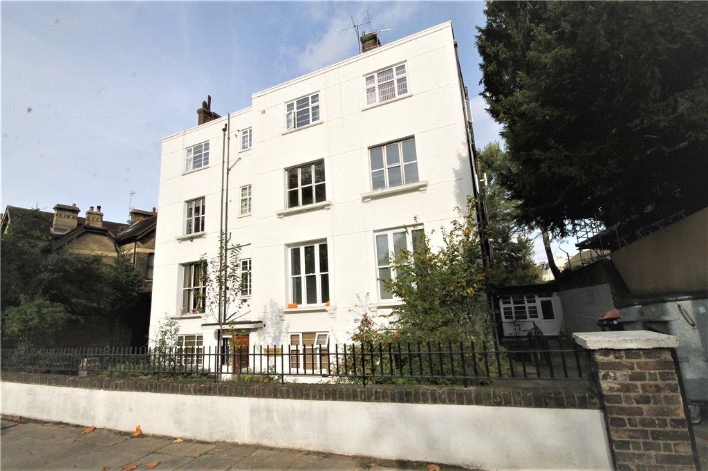 Property photo 1 of 8 Exterior