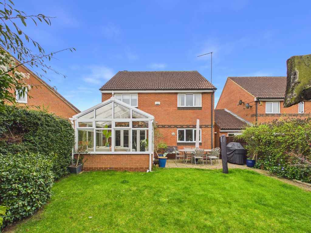 Property photo 2 of 18 2. Cam04922G0-Pr0130-Still026