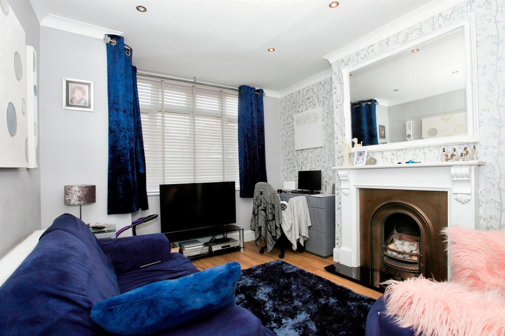 Property photo 2 of 17