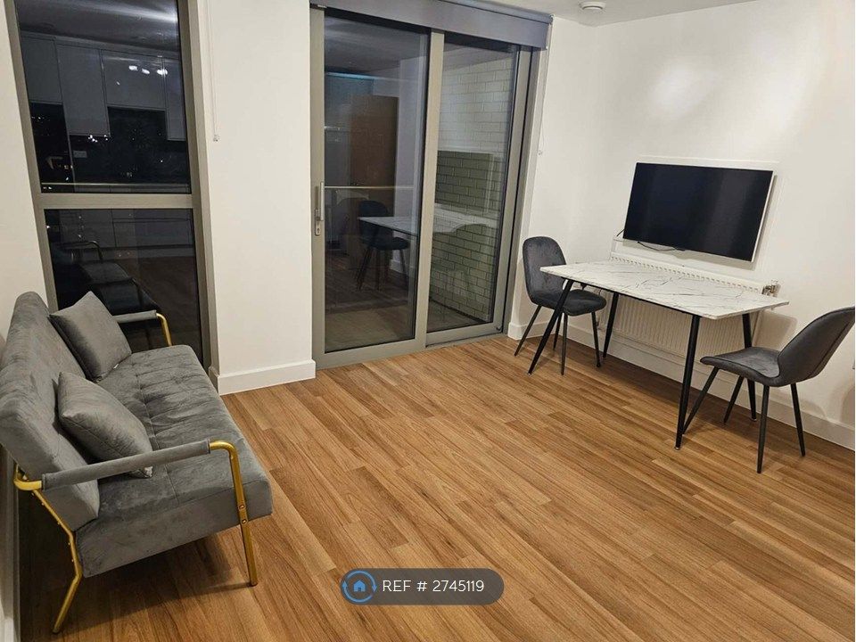 Property photo 3 of 10 Open Plan Lounge