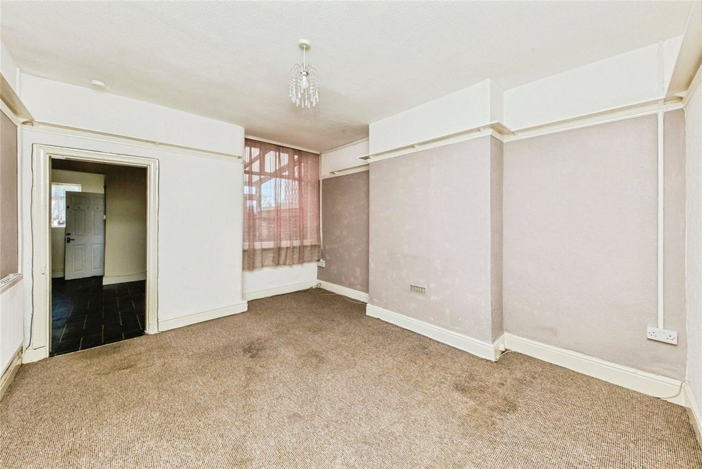 Property photo 3 of 17 Picture No. 05