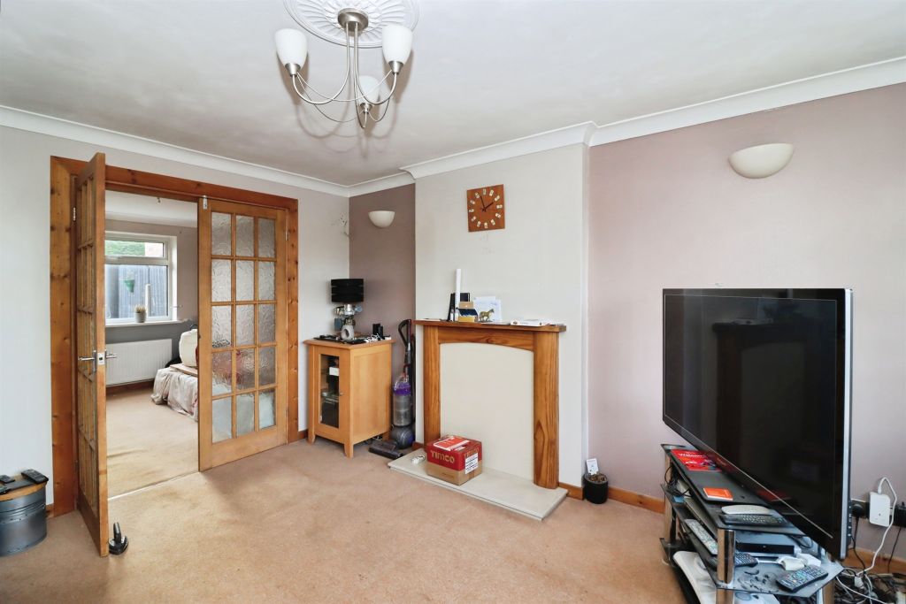 Property photo 3 of 12