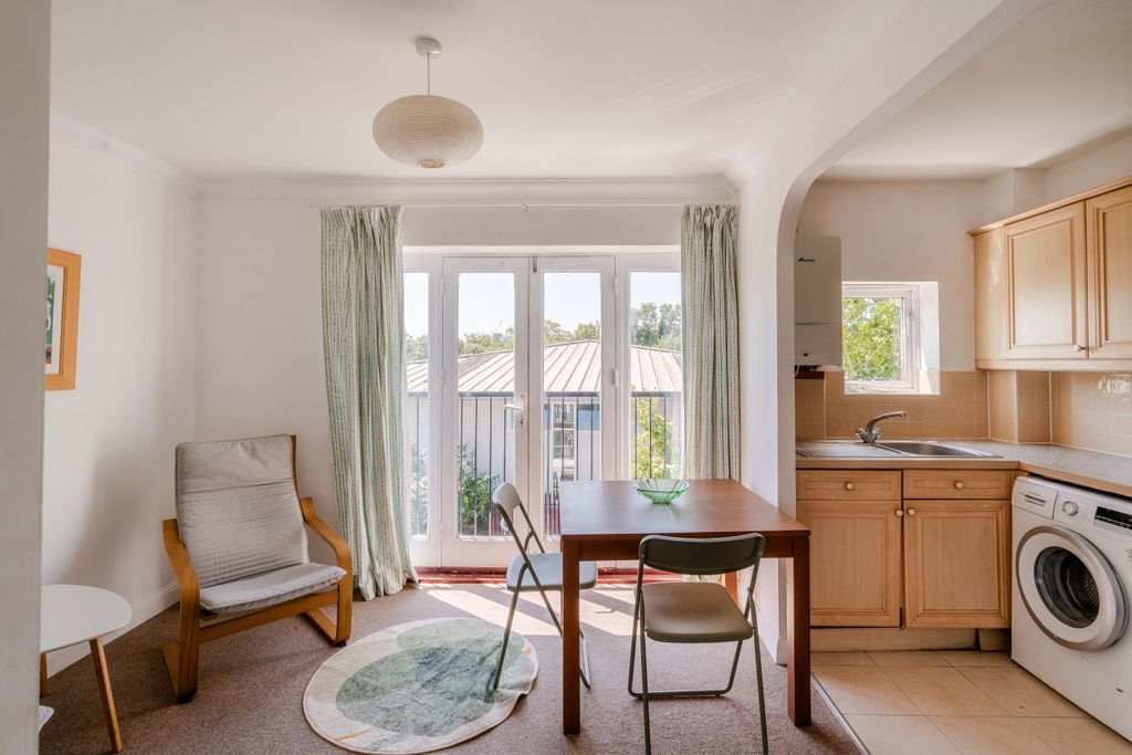 Property photo 2 of 13 12