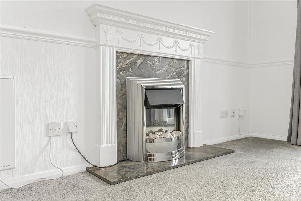 Property photo 3 of 15 6 Manderville Court-12.Jpg