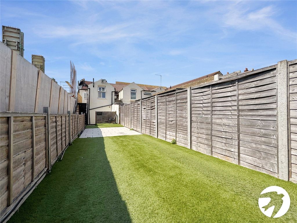 Property photo 2 of 12 Picture No. 03