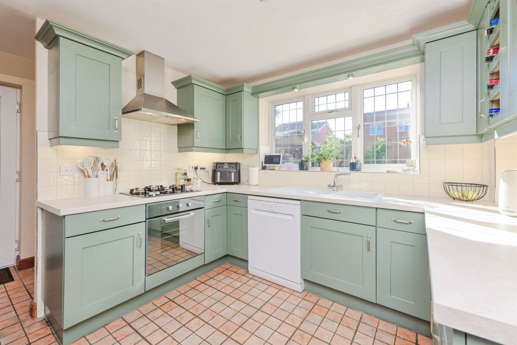 Property photo 3 of 17