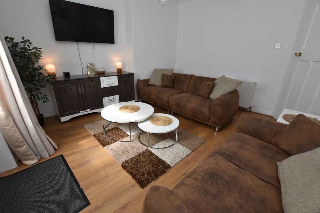 Property photo 3 of 15 Living Room
