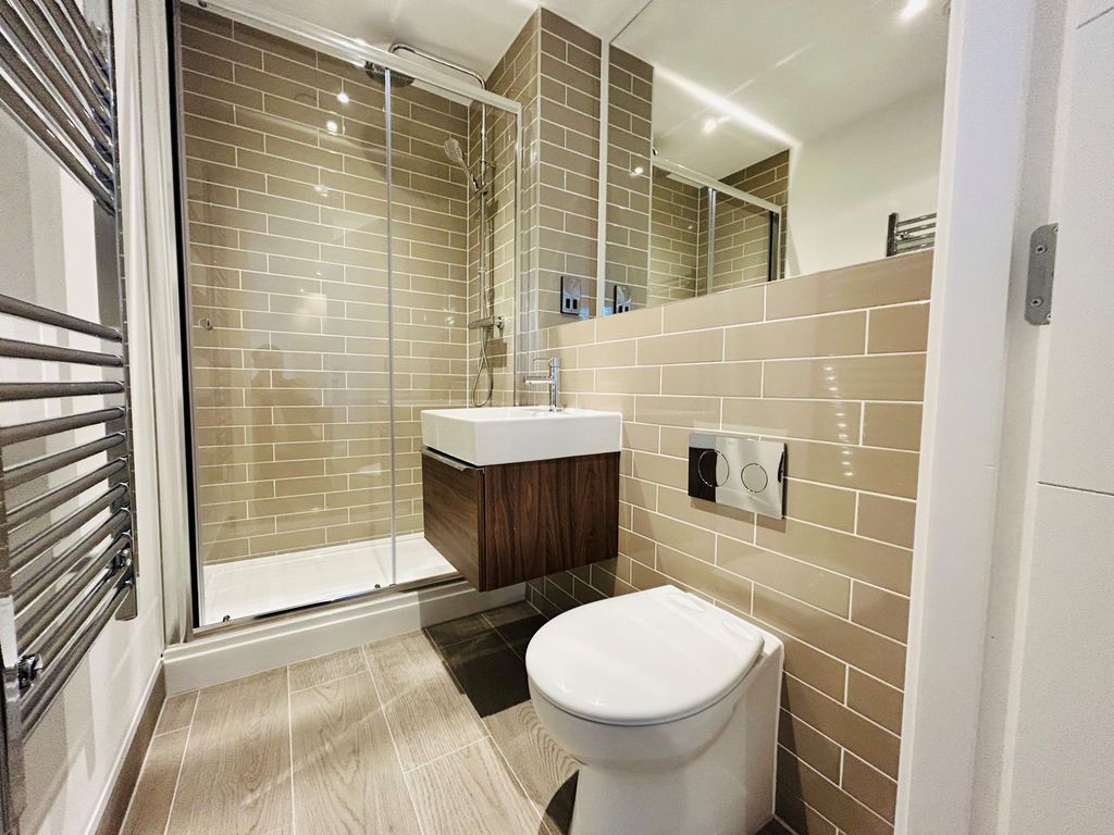 Property photo 3 of 4 Bathroom