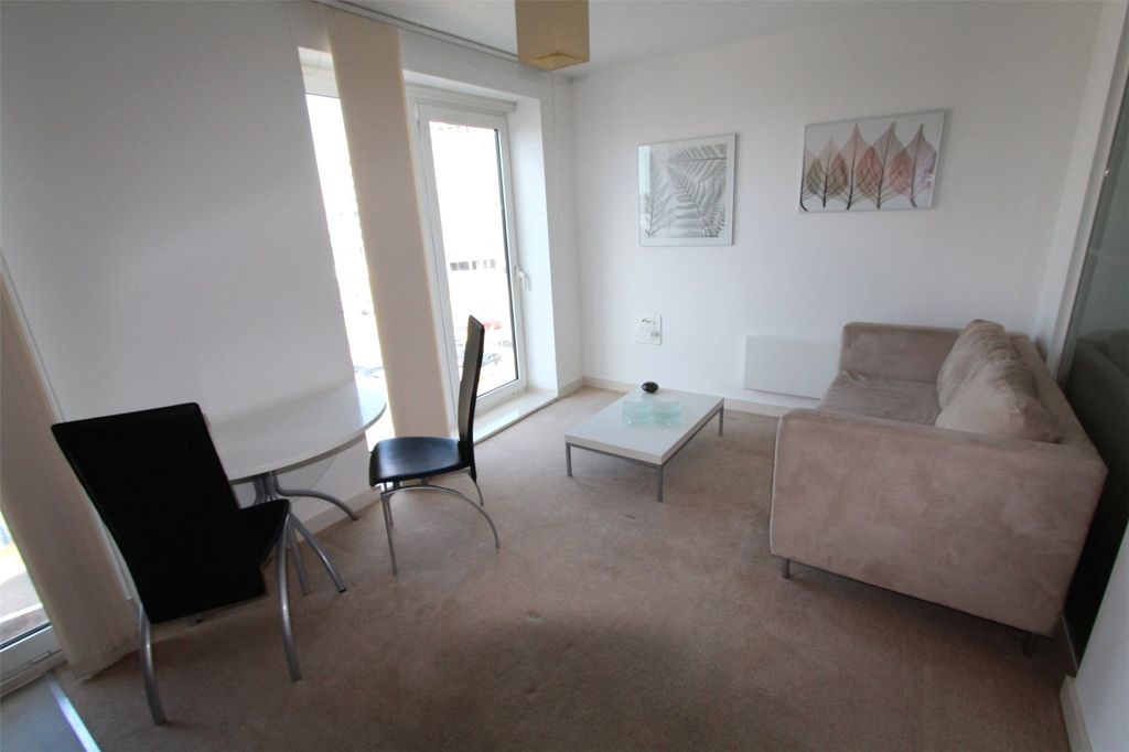 Property photo 3 of 6 Picture No. 01