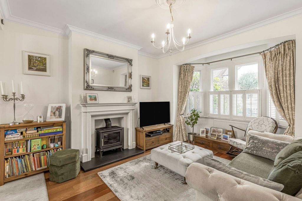 Property photo 2 of 18