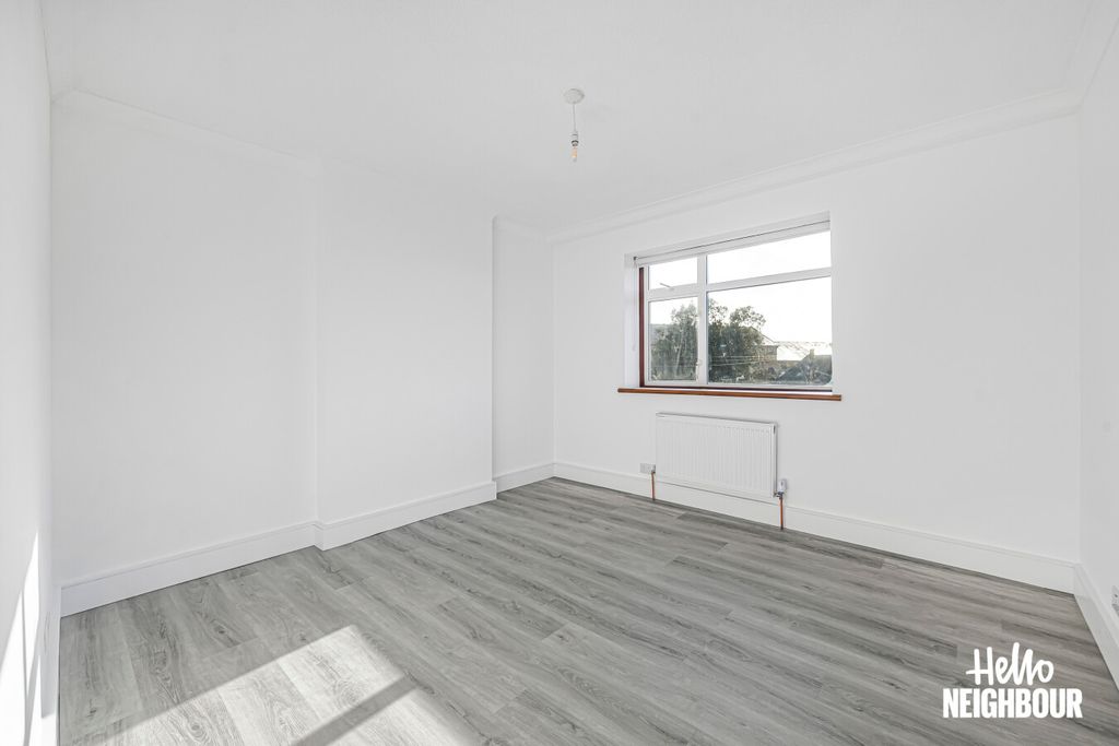 Property photo 3 of 15 Photo 2