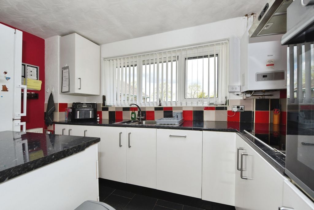 Property photo 2 of 15 Pbox-Img.Jpg