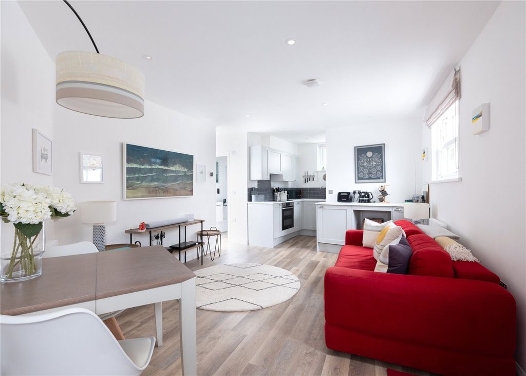 Property photo 1 of 8 Living Space