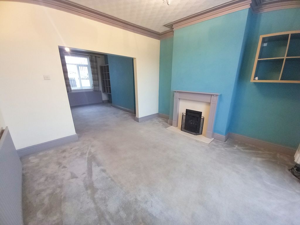 Property photo 2 of 9 Lounge