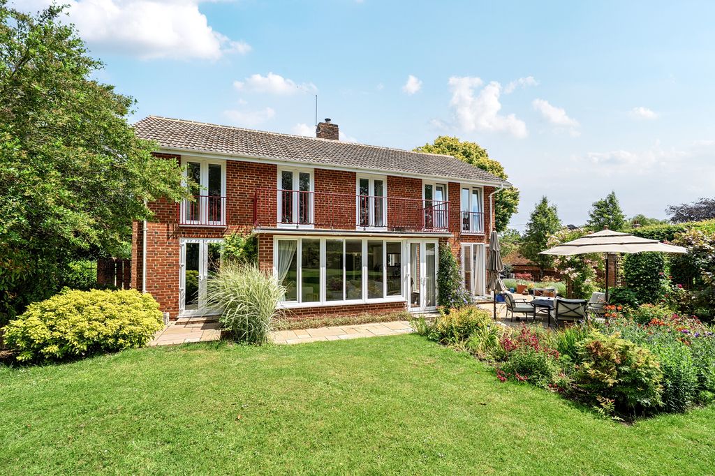 Property photo 1 of 31