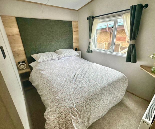 Property photo 3 of 5 Abi Hamilton Master Double Bedroom At Hoburne Bashley Holiday Park