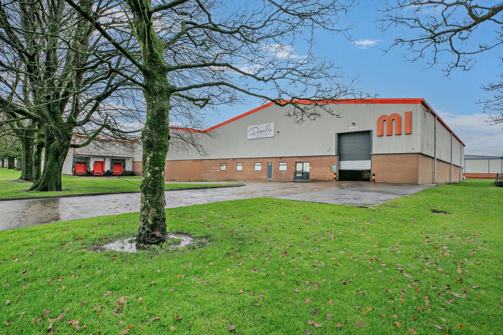 Property photo 1 of 9