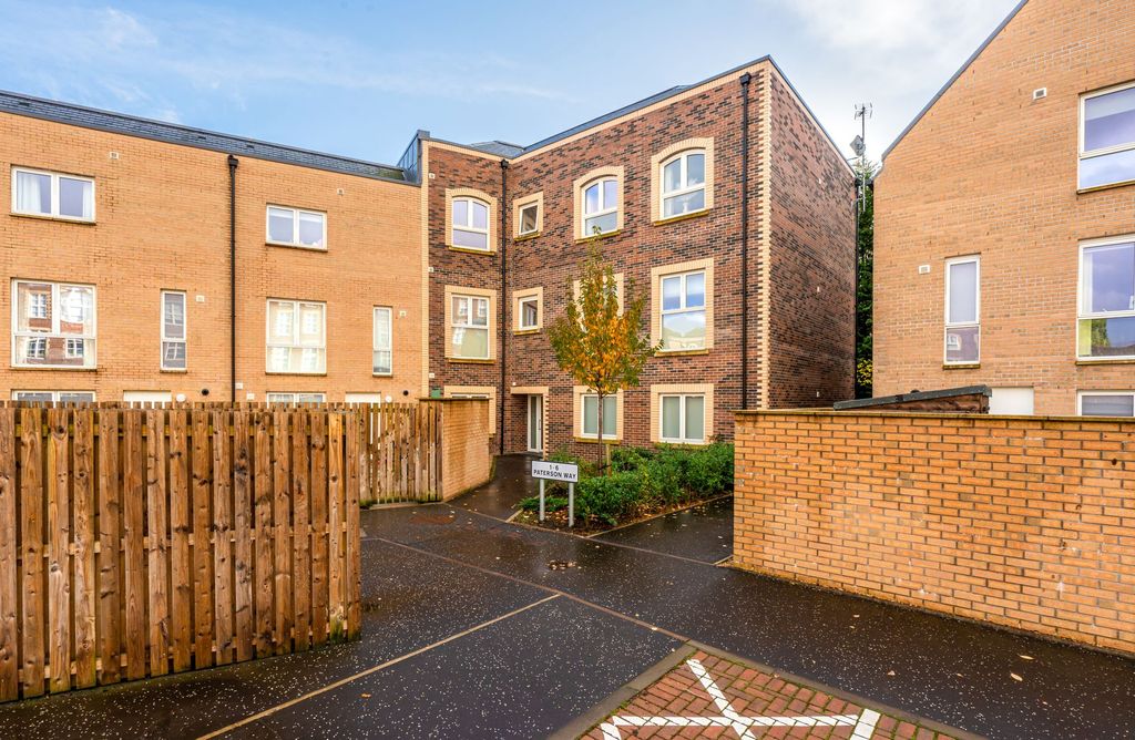 Property photo 2 of 14