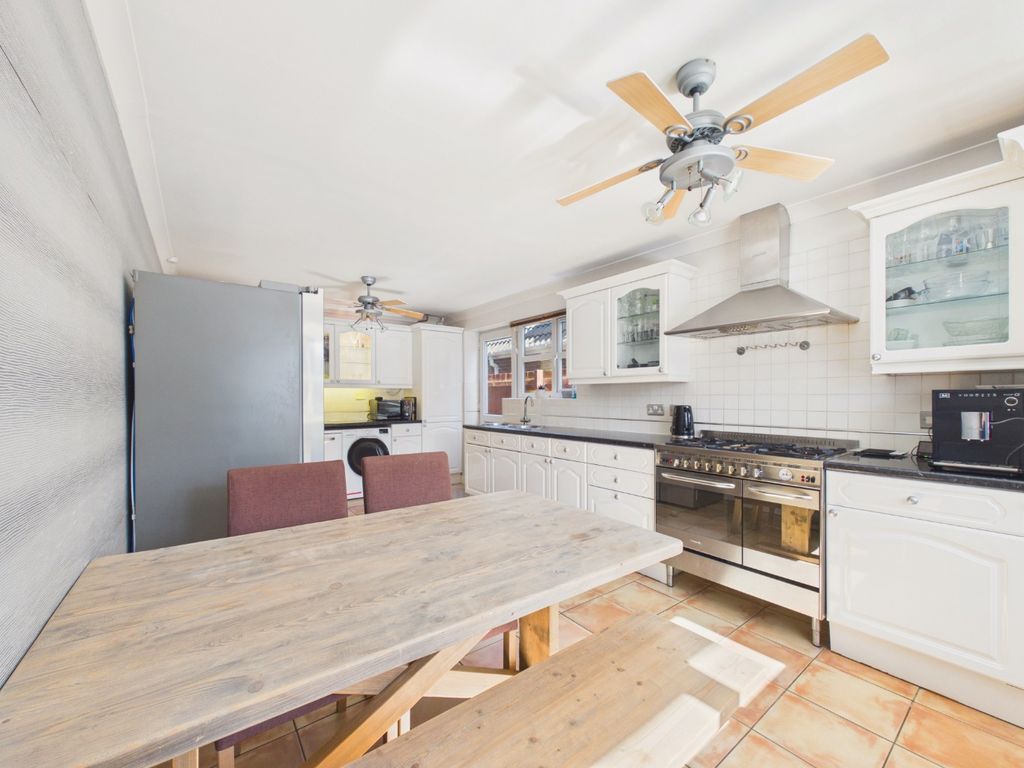 Property photo 3 of 21 5435085