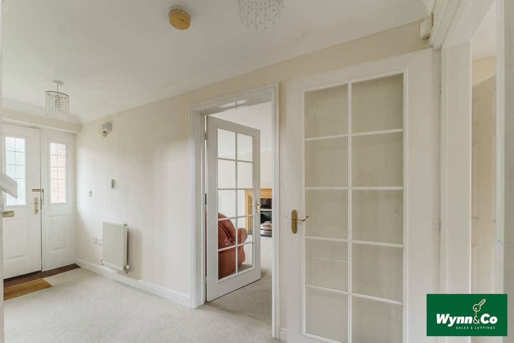 Property photo 2 of 28 Hallway