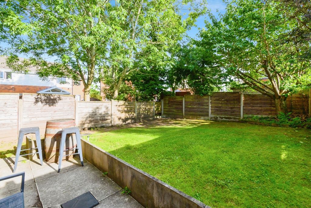 Property photo 2 of 17 Photo