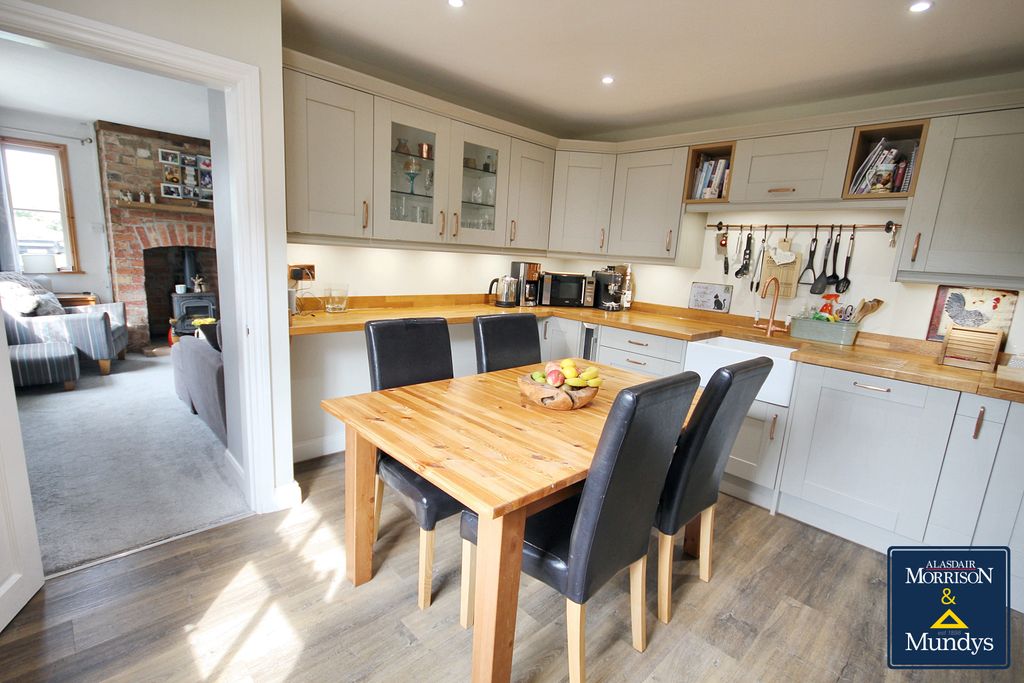 Property photo 2 of 15 Kitchen Diner