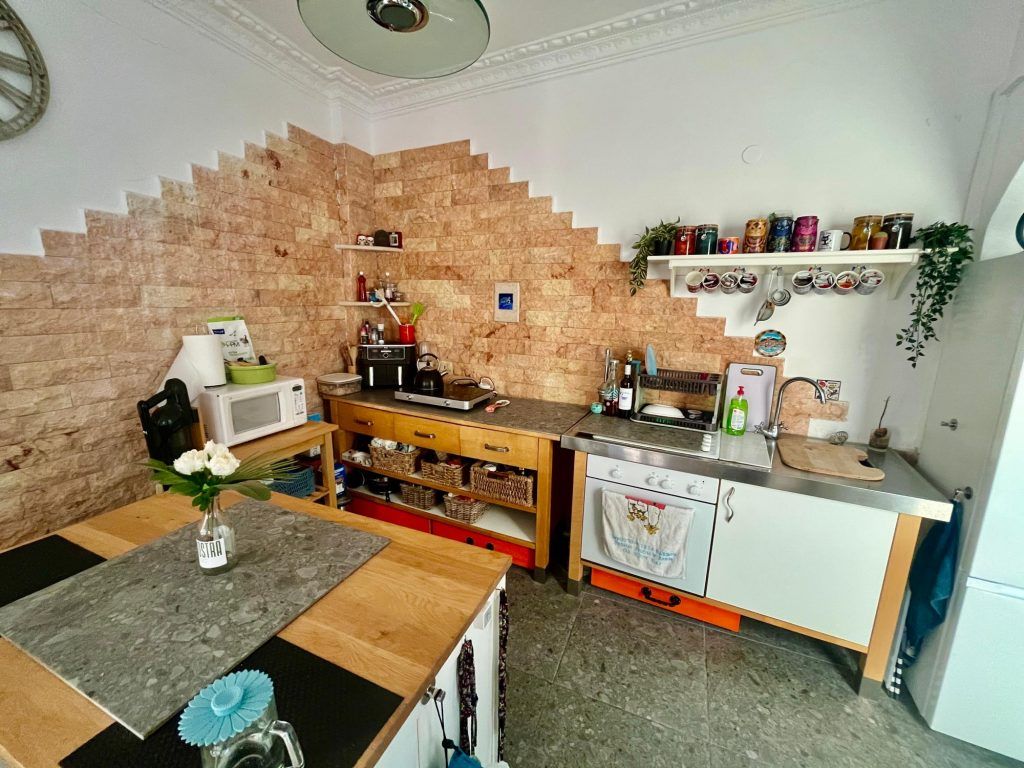Property photo 3 of 31