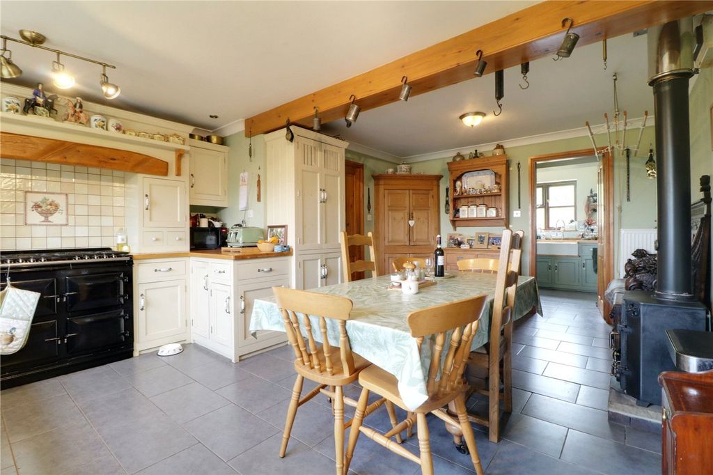 Property photo 3 of 25 Picture No. 28