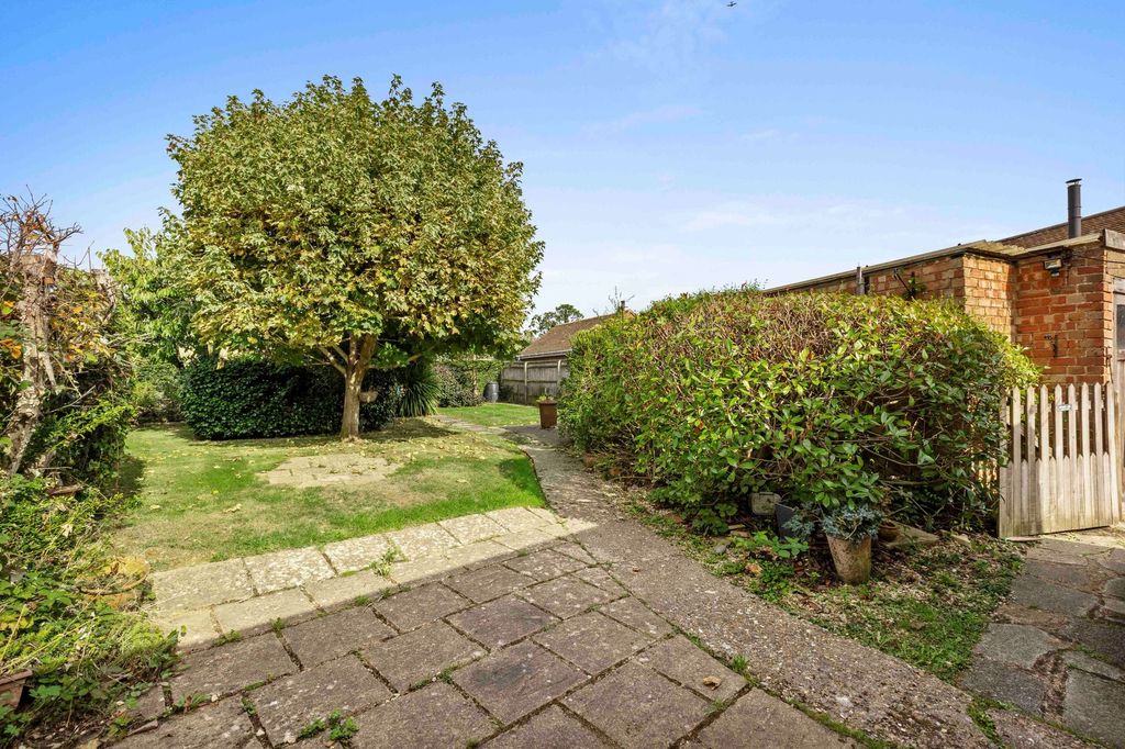 Property photo 2 of 8