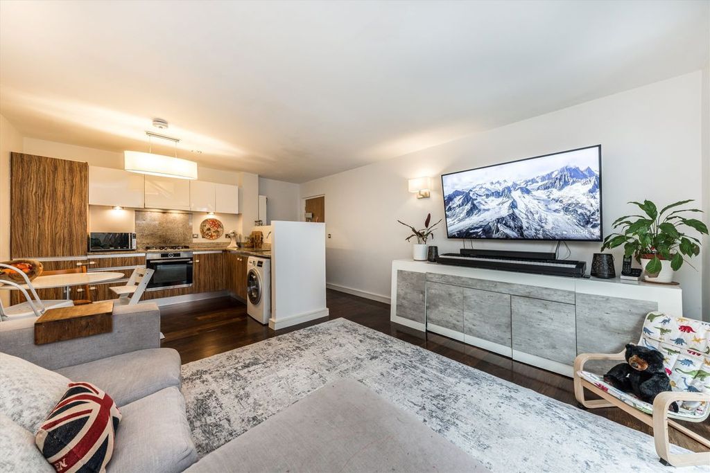 Property photo 2 of 6