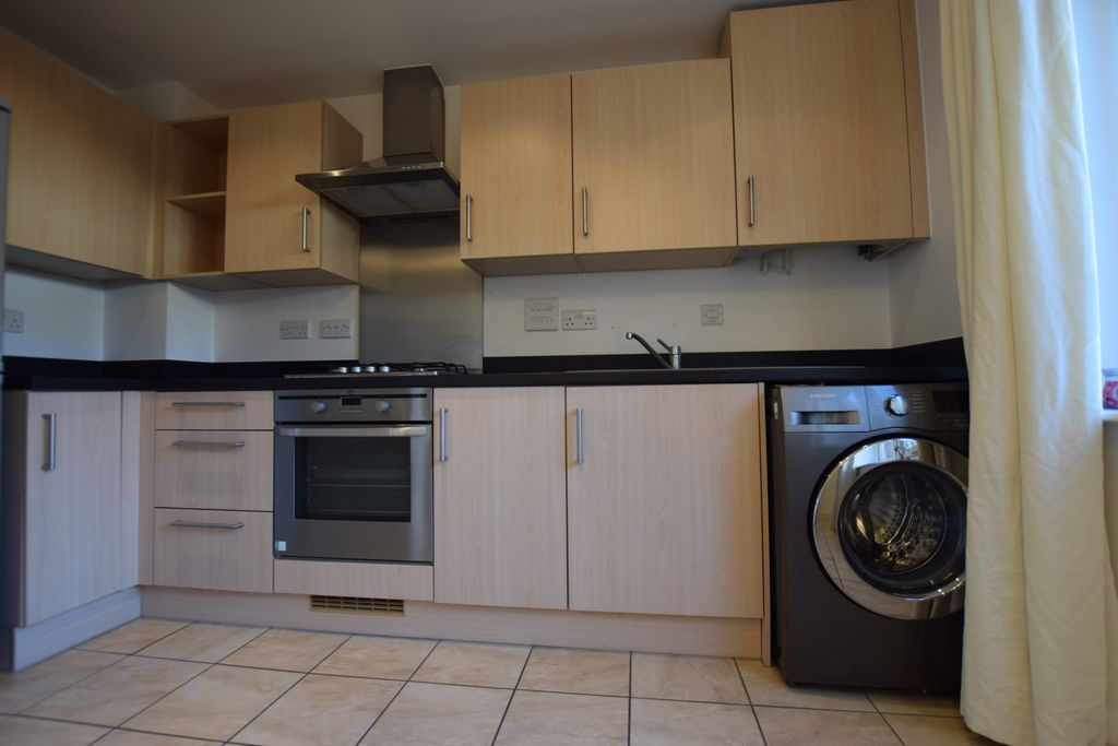 Property photo 2 of 9