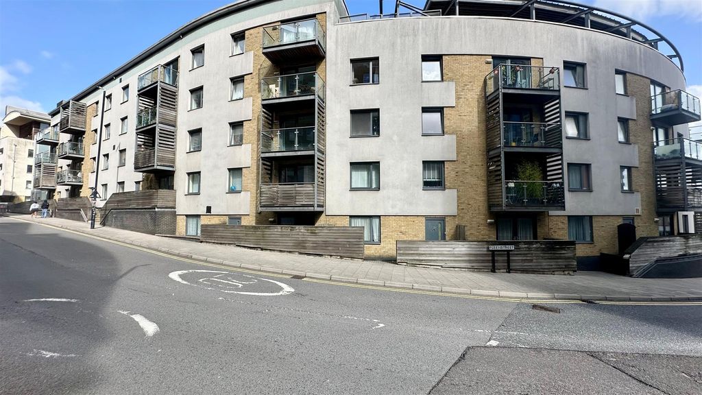 Property photo 2 of 25 218.Jpg