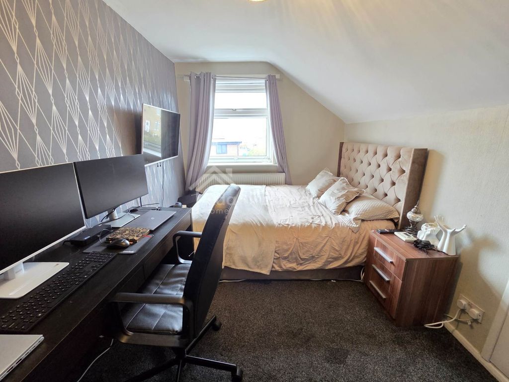Additional image 13 of 3 bed semi-detached bungalow for saleSlaithwaite Road, Dewsbury WF12