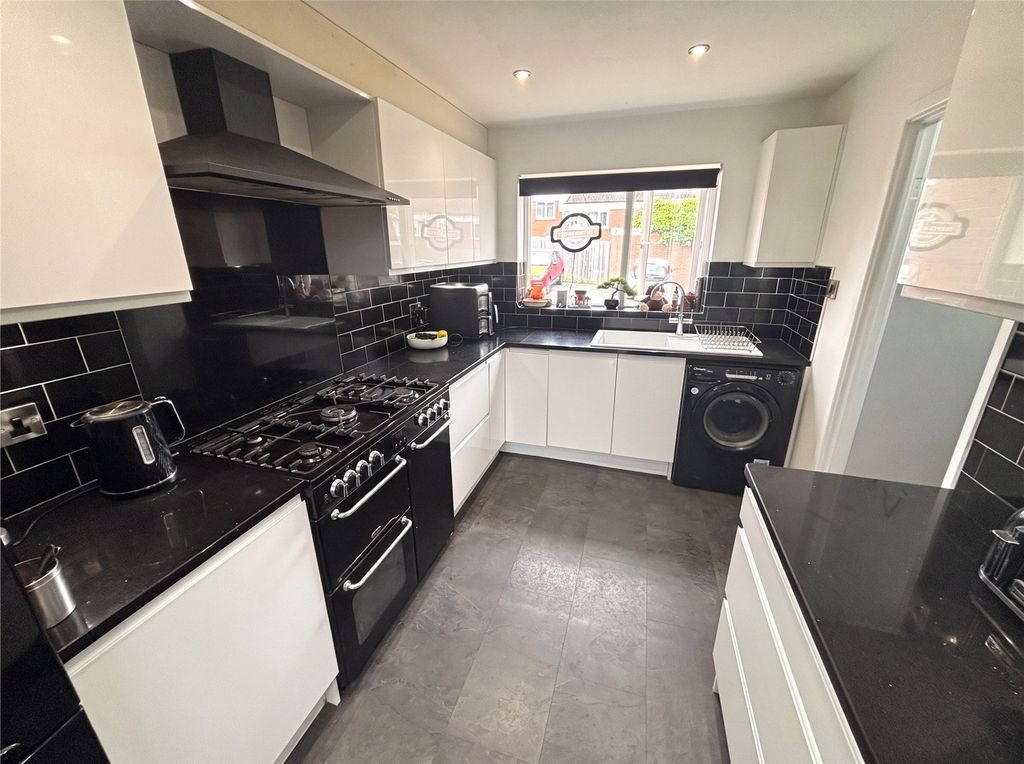 Property photo 3 of 18 Picture No. 25