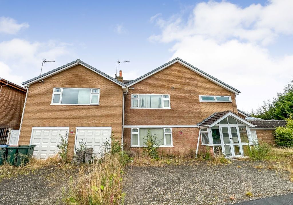 Property photo 1 of 1