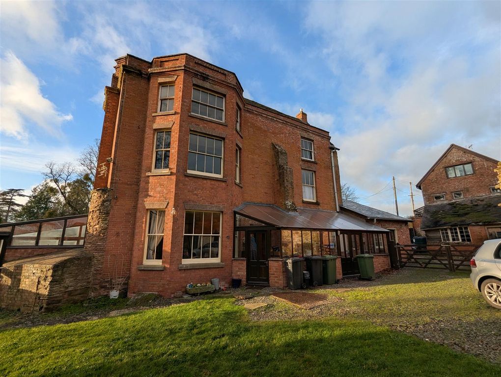 Property photo 1 of 11 Pxl_20251216_142721379.Jpg