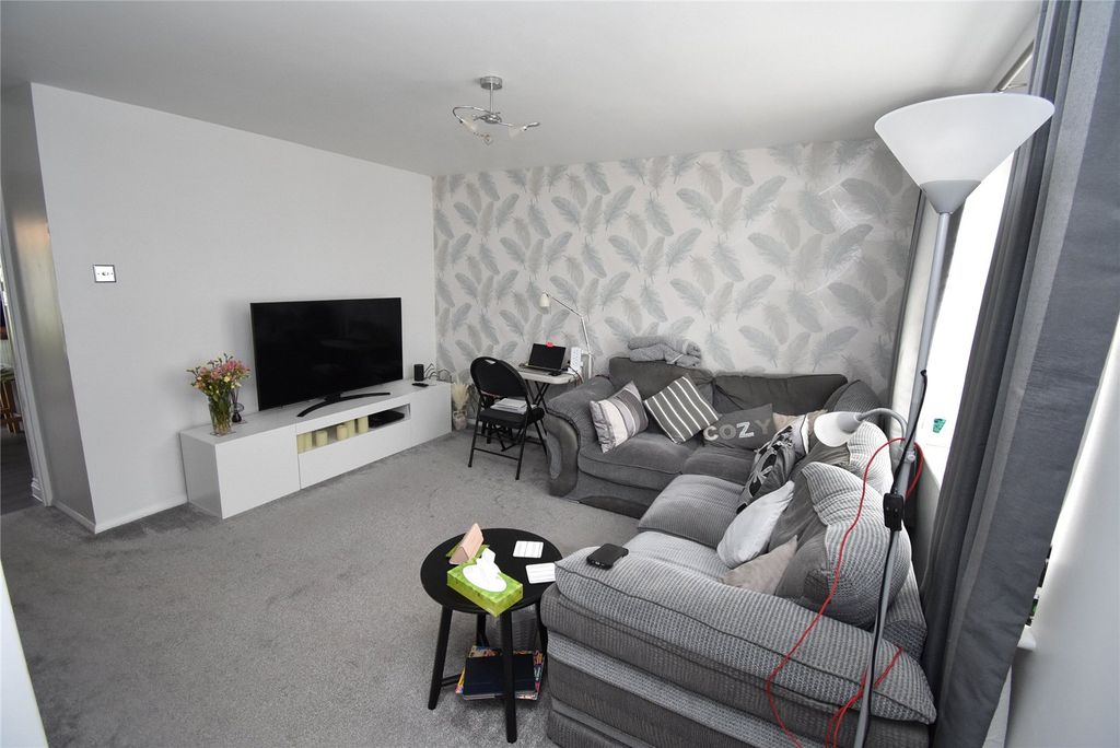 Property photo 2 of 16 Picture No. 02